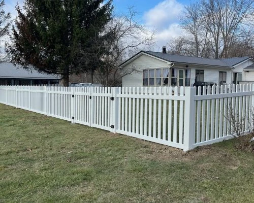 vinyl picket fence installation