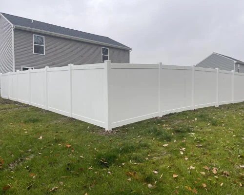 vinyl fence installation